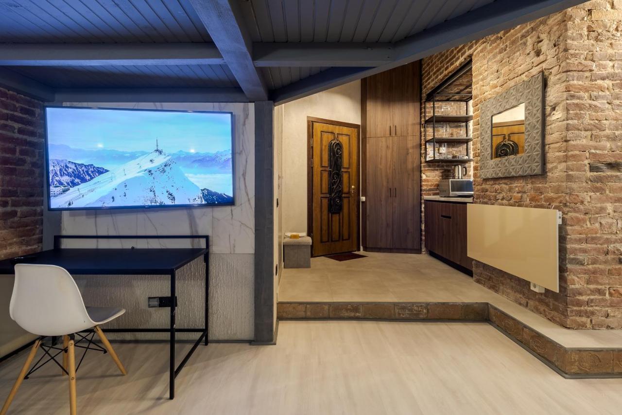 Lesi Apartment With Terrace Lviv Eksteriør bilde