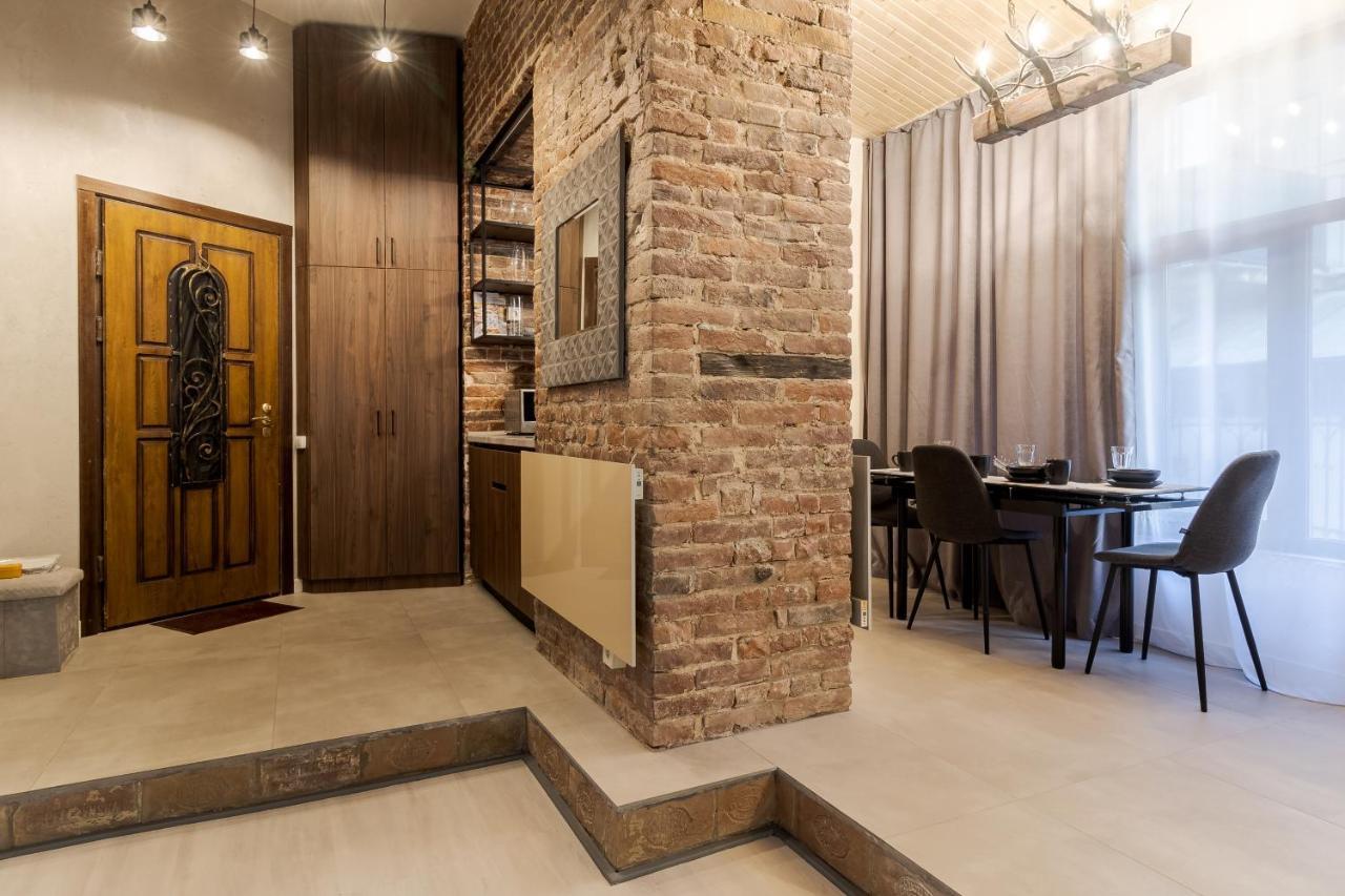 Lesi Apartment With Terrace Lviv Eksteriør bilde
